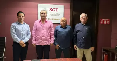 Diputado Humberto Valle sostiene reuni�n con titular de la SICT en Baja Californ