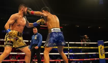 Jaime Mungu�a vence a Erik Bazinyan