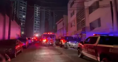 Explosin en departamento moviliz a bomberos en Lomas de Chapultepec