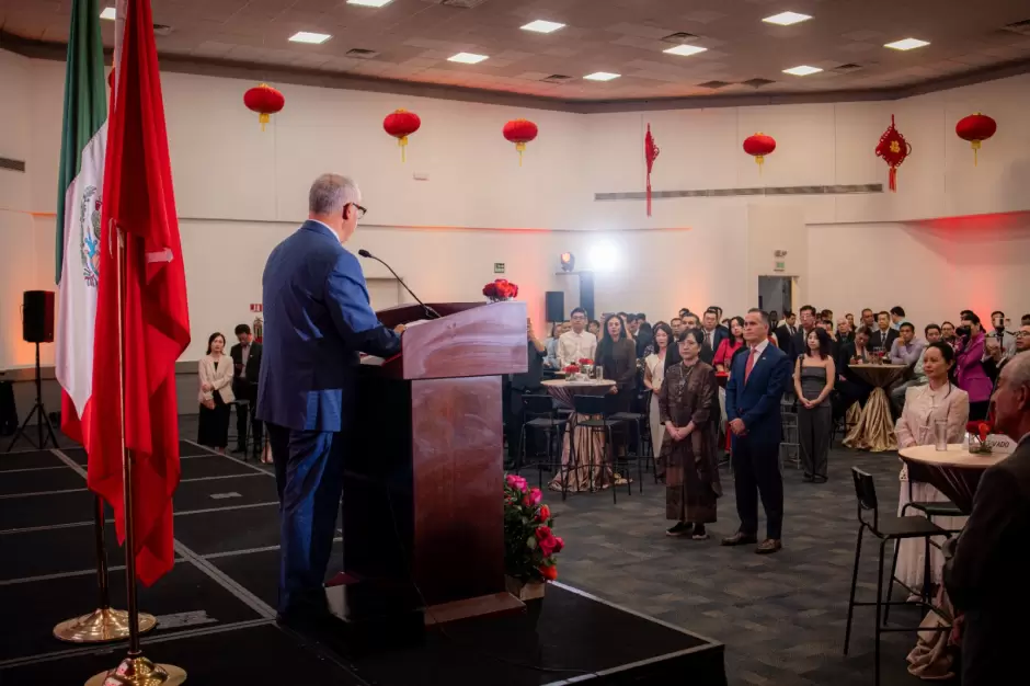 Participa Alfredo lvarez Crdenas en 75 Aniversario de la Repblica Popular China