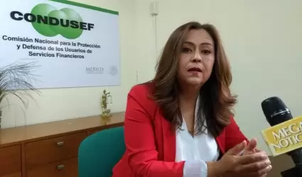 Blanca Alicia Rosas L�pez, titular de la Unidad de Atenci�n BA9 de Condusef