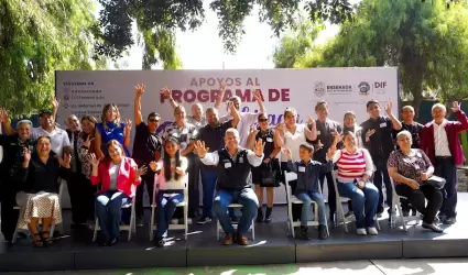 Beneficia programa Ahijado DIF a 131 estudiantes de nivel b�sico