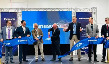 Reconoce secretario Kurt Honold talento de BC durante expansin de Panasonic en