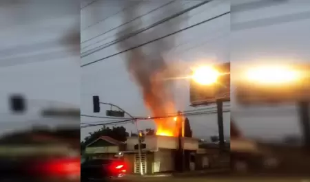 Incendio en colonia 20 de Noviembre provoc apagones en La Mesa