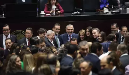 Funcionarios se dan cita en el recinto de C�mara de Diputados para la toma de pr