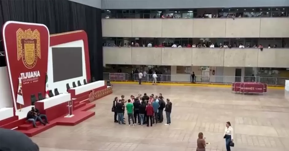 Por falla de c�mputo en palacio municipal suspendieron operaciones y servicios