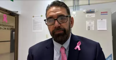 Carlos Arturo Vel�zquez Contreras, investigador del Departamento de Ciencias Qu
