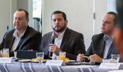 Encabeza alcalde Ismael Burgue�o encuentro empresarial para la creaci�n del Cons
