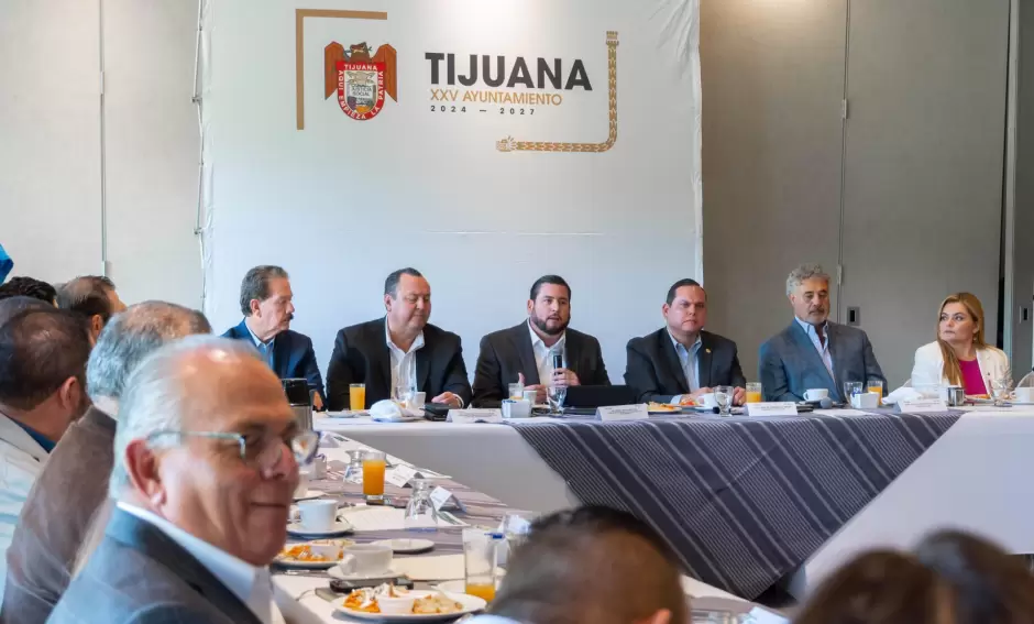 Encabeza alcalde Ismael Burgue�o encuentro empresarial para la creaci�n del Consejo Consultivo