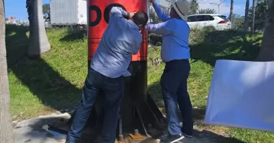 Clausuran cinco espectaculares instalados en la v�a p�blica