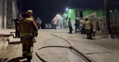 Incendio consume dos viviendas, una asegurada por la Fiscal�a