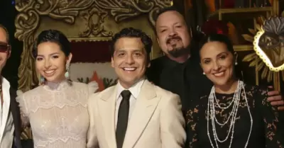 �ngela, Pepe Aguilar y Christian Nodal