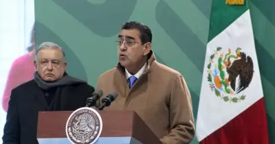 Sergio Salom�n C�spedes, gobernador de Puebla