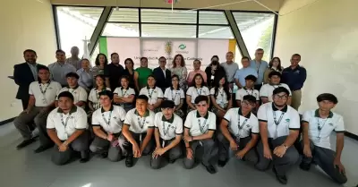 Lanza CONALEP BC programa de educaci�n en el sector de semiconductores