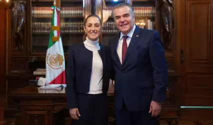 Claudia Sheinbaum y Francisco Cervantes D�az, presidente del Consejo Coordinador