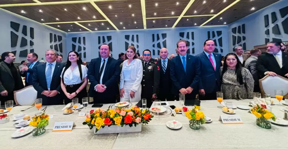 Resalta Secretario Kurt Honold papel de mujeres empresarias en el desarrollo econ�mico de Baja California