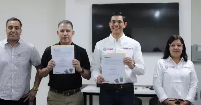 Fomentan Rom�n Cota y Canacintra Tecate competitividad mediante convenio