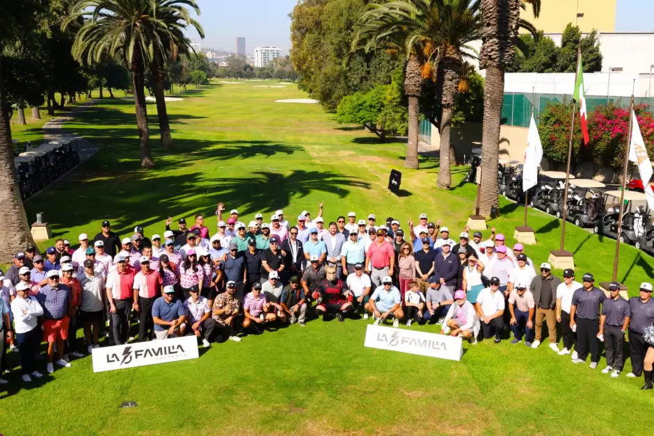 Asiste alcalde Ismael Burgue�o a torneo de golf con causa por el c�ncer de mama y apoyo a la educaci�n