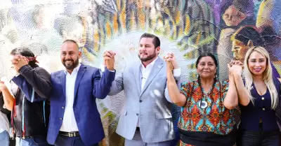 Inaugura alcalde Ismael Burgue�o primer mural de los pueblos yumanos en la aveni