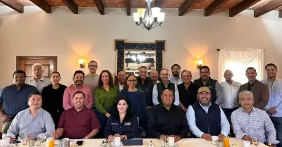 Funcionarios de la Direcci�n de Administraci�n Urbana, Ecolog�a y Medio Ambiente