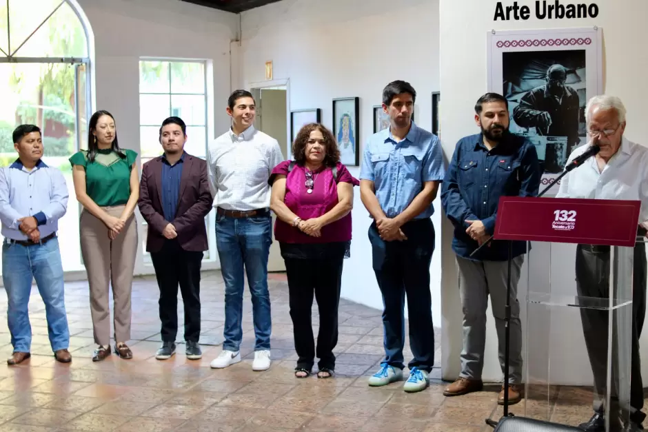 Inaugura Rom�n Cota muestra in�dita "Por siempre Blancarte"