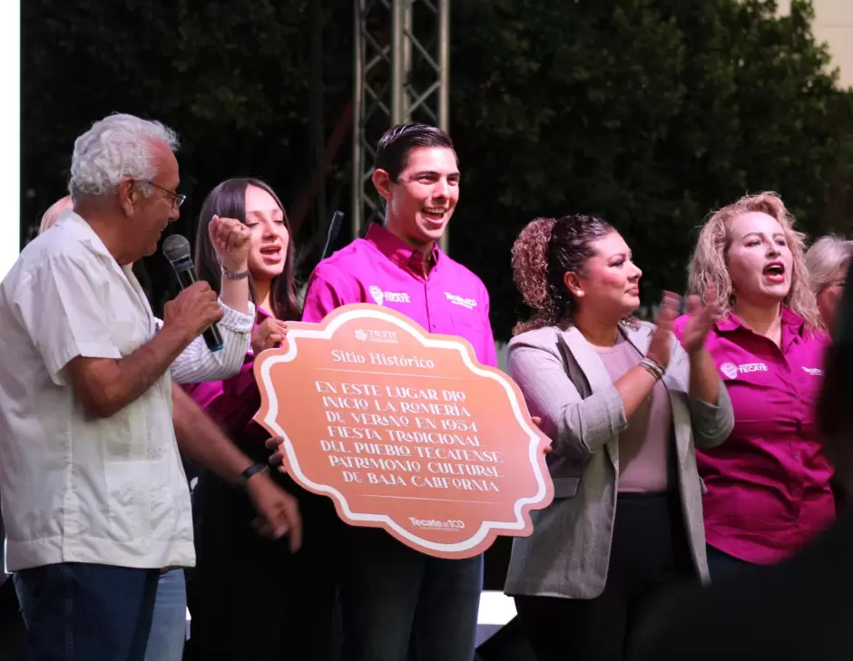 Celebra Rom�n Cota aniversario de Tecate