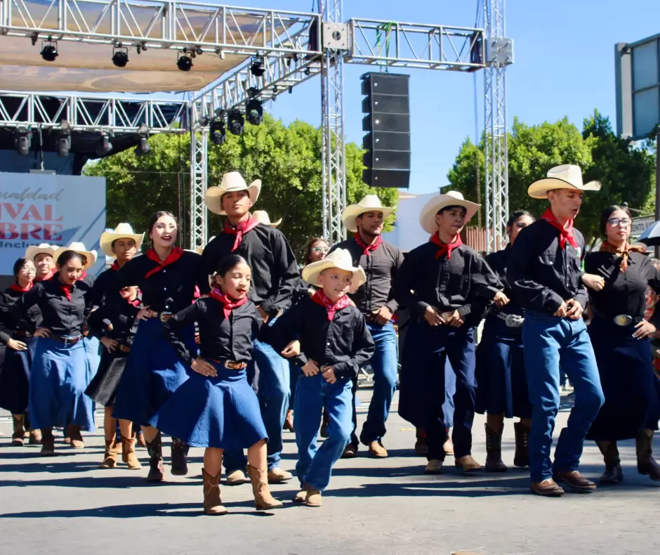 Celebra Rom�n Cota aniversario de Tecate