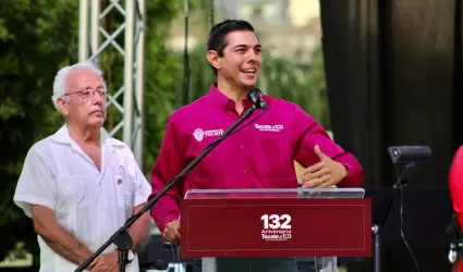 Celebra Rom�n Cota aniversario de Tecate