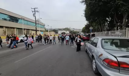 Exigen maestros para el Centro de Atenci�n M�ltiple Hellen Keller