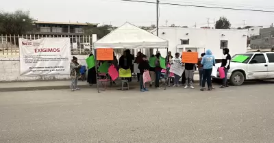Piden derecho a la educaci�n tras dos a�os sin clases en escuela t�cnica en Vill