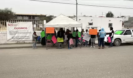 Piden derecho a la educaci�n tras dos a�os sin clases en escuela t�cnica en Vill