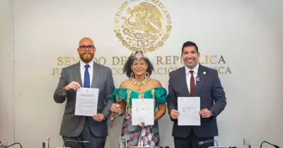 Armando Ayala se re�ne con la Reina Diambidel Reino de Luba, Rep�blica del Congo