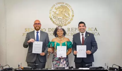 Armando Ayala se re�ne con la Reina Diambidel Reino de Luba, Rep�blica del Congo