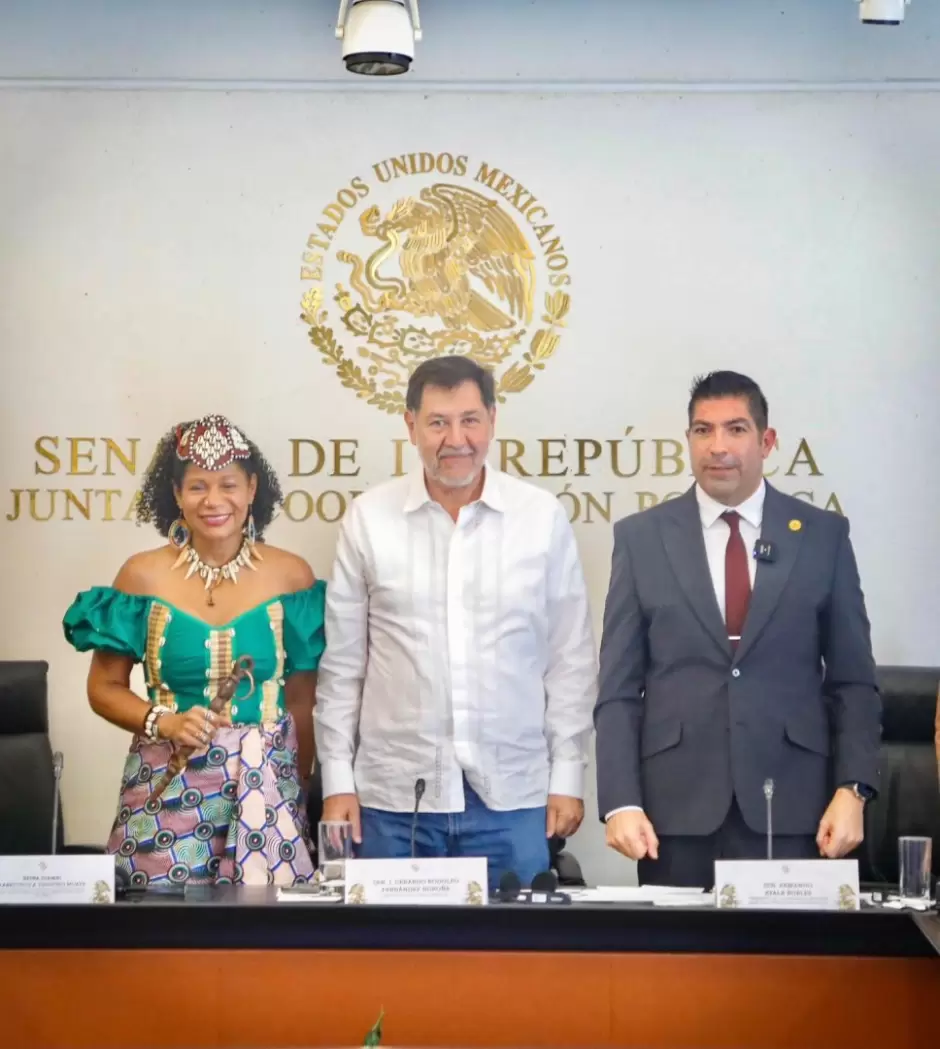 Armando Ayala se re�ne con la Reina Diambidel Reino de Luba, Rep�blica del Congo