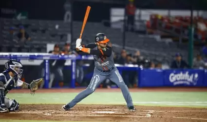 Segundo juego de la serie de Naranjeros frente a Charros