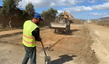 Avanza 50% pavimentaci�n en tramo de Ruta del Vino