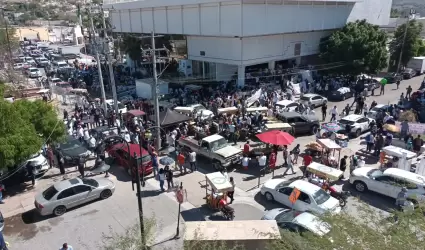 Manifestaci�n de galleros