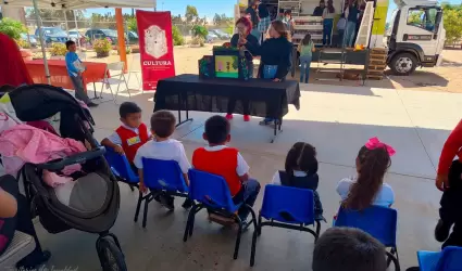 Recorrido "Letras Peninsulares" con el Librob�s de FCE