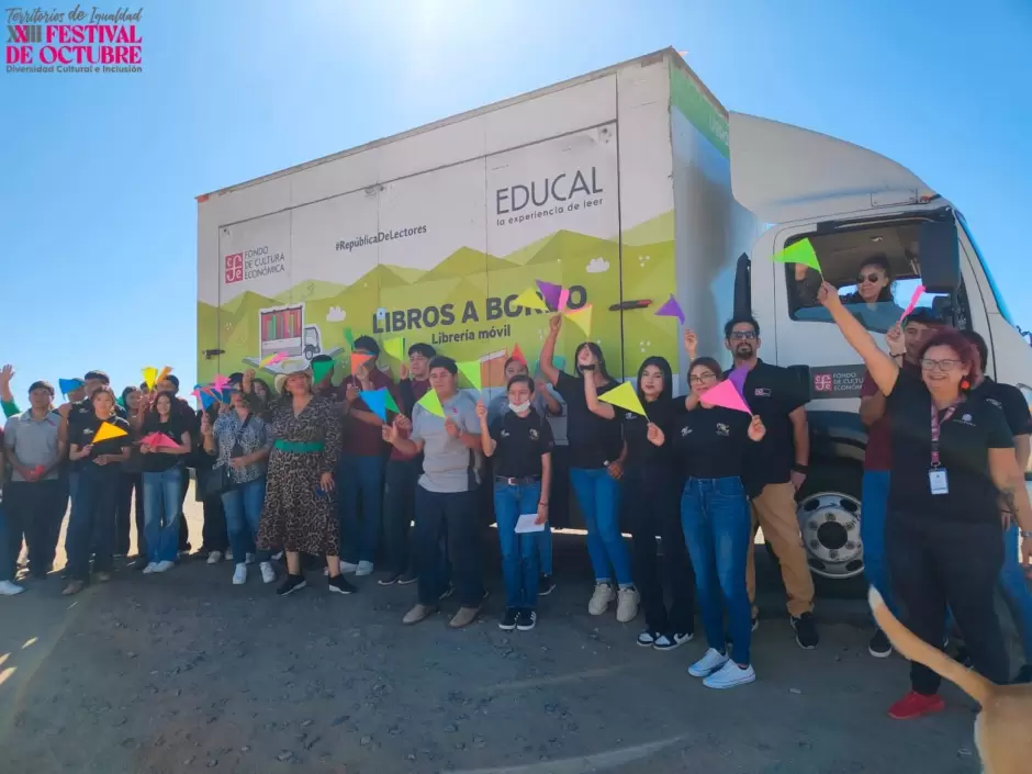 Recorrido "Letras Peninsulares" con el Librob�s de FCE