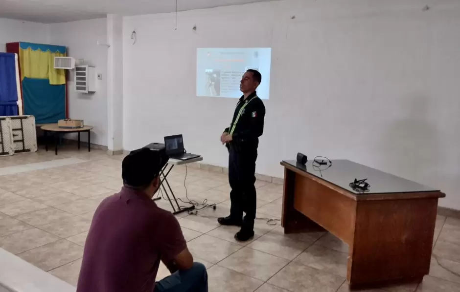 Unidad de Educaci�n Vial capacita a familias para crear escuadrones viales