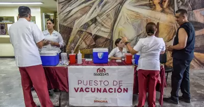 Jornada de vacunaci�n en palacio municipal de Cajeme
