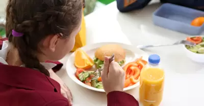 Alimentaci�n, escuela, ni�a, clases, cooperativas escolares, alimentaci�n saluda