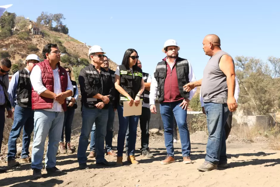 Supervisa alcalde Ismael Burgue�o trabajos de limpieza y mantenimiento en tanques desarenadeores de Tijuana