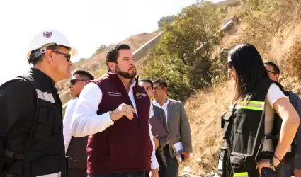 Supervisa alcalde Ismael Burgue�o trabajos de limpieza y mantenimiento en tanque