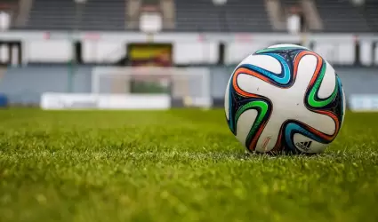 Muere ni�o al caerle encima porter�a de futbol