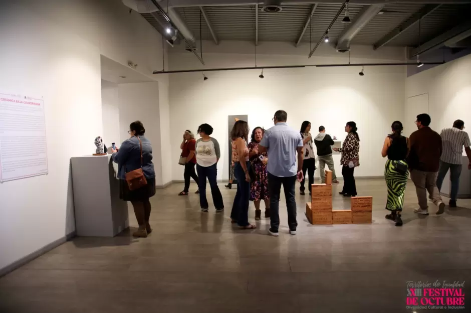 Exhiben arte cer�mico bajacaliforniano en la galer�a de la ciudad