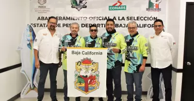 Abanderan a la selecci�n estatal de pesca deportiva en kayak