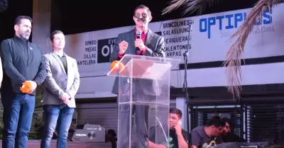 Arranca Rom�n Cota festejos del Pan de la Catrina en Tecate