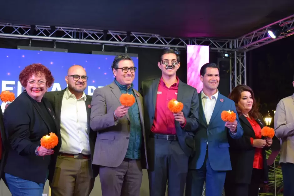 Arranca Rom�n Cota festejos del Pan de la Catrina en Tecate