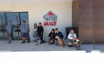Realizan estudiantes del CONALEP servicio comunitario y fomentan la adopci�n de 